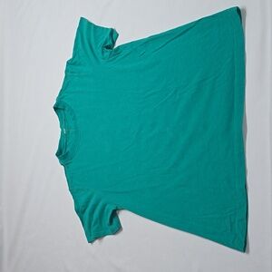 Lululemon emerald green fitted tshirt